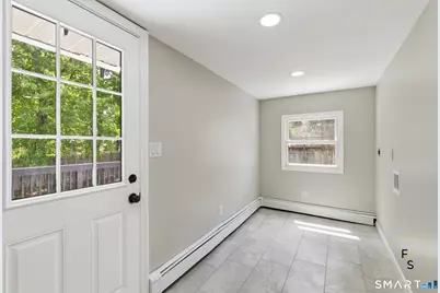 65 Broad Street, Manchester, CT 06042 - Photo 11