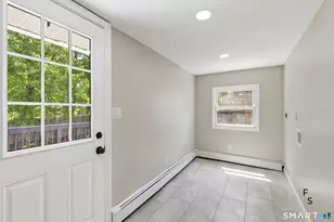65 Broad St, Manchester, CT 06042 - Photo 11