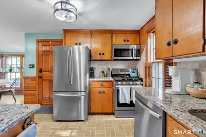 215 Walnut Street, Putnam, CT 06260 - Photo 17