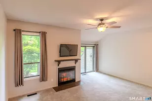 1103 Metacomet Dr, Meriden, CT 06450 - Photo 5