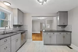 223 Townsend Ave, New Haven, CT 06512 - Photo 17