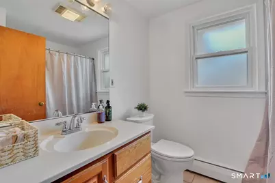 56 Oakwood Road, Manchester, CT 06042 - Photo 15