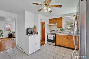 56 Oakwood Rd, Manchester, CT 06042 - Photo 7