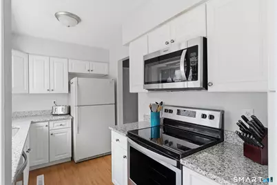 125 Staffordshire Common #125, Wallingford, CT 06492 - Photo 3