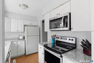 125 Staffordshire Common, Wallingford, CT 06492 - Photo 3