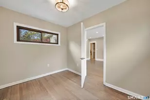 135 Greenwood Ave, Waterbury, CT 06704 - Photo 9