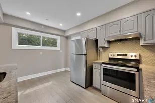 135 Greenwood Ave, Waterbury, CT 06704 - Photo 11
