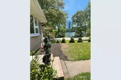 106 Lucas Park Road, Norwich, CT 06360 - Photo 3
