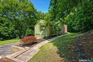 26 Mountain Laurel Ln, Newtown, CT 06482 - Photo 3