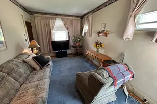 38 Bradley Ave, Hamden, CT 06514 - Photo 7