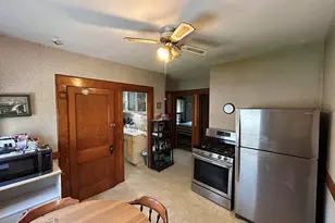 38 Bradley Ave, Hamden, CT 06514 - Photo 3