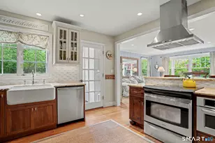 10 Snug Harbor Dr, Danbury, CT 06811 - Photo 11