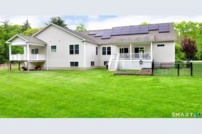 19 Claire Lane, Bloomfield, CT 06002 - Photo 9