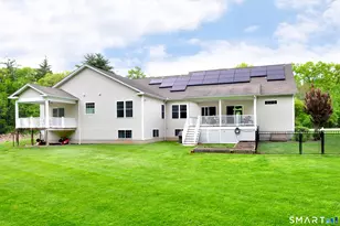 19 Claire Ln, Bloomfield, CT 06002 - Photo 9