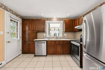 30 Hawthorne Street, Bristol, CT 06010 - Photo 5