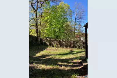 155 Lakeview Terrace, New Haven, CT 06515 - Photo 13
