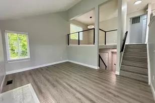 629 Longfellow Dr, Branford, CT 06405 - Photo 5