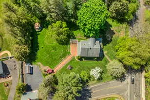 286 Daniels Farm Rd, Trumbull, CT 06611 - Photo 3