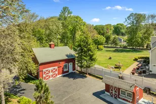 286 Daniels Farm Rd, Trumbull, CT 06611 - Photo 5