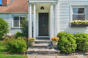 22 Country Ln, Trumbull, CT 06611 - Photo 3