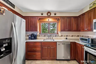74 Hintz Drive, Wallingford, CT 06492 - Photo 15