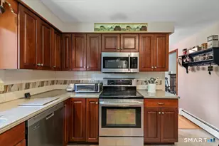 74 Hintz Dr, Wallingford, CT 06492 - Photo 11