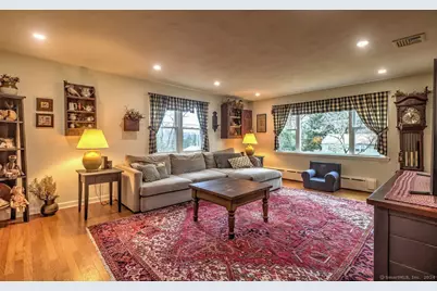 15 Walter Road, Seymour, CT 06483 - Photo 9