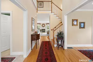 13 Stonegate Cir, Cheshire, CT 06410 - Photo 3