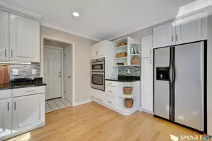 35 Hampton Ln, Stamford, CT 06903 - Photo 19