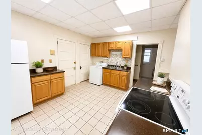 72-74 Greenfield Street, Hartford, CT 06112 - Photo 9