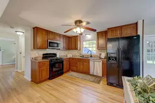 49 Whitehall Dr, East Hartford, CT 06118 - Photo 3