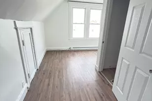 10 Beatrice St, Bridgeport, CT 06607 - Photo 5