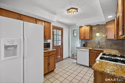 39 Westview Street, Hamden, CT 06514 - Photo 9