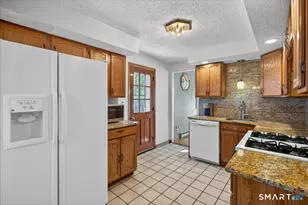 39 Westview St, Hamden, CT 06514 - Photo 9