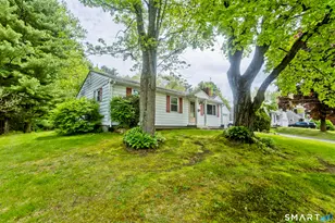 28 Bess Rd, Enfield, CT 06082 - Photo 3