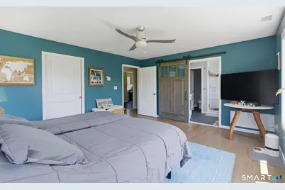 8 Buckingham Road, Derby, CT 06418 - Photo 17