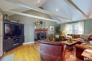112 Barnshed Ln, Guilford, CT 06437 - Photo 3