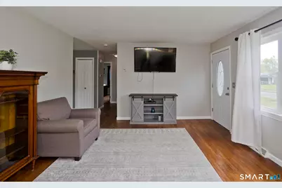 235 Reed Avenue, Windsor Locks, CT 06096 - Photo 5