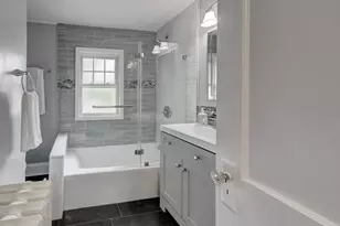 15 Edgemere Ave, West Hartford, CT 06110 - Photo 35