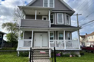10 Beatrice St, Bridgeport, CT 06607 - Photo 7
