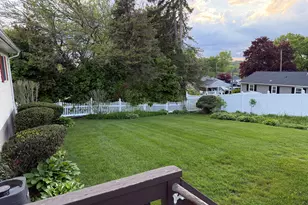 60 Delwood Rd, Stratford, CT 06614 - Photo 29
