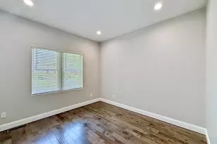 21 Birge Ave, Windsor Locks, CT 06096 - Photo 15