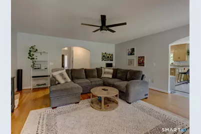 25 Amato Drive, Wethersfield, CT 06109 - Photo 9