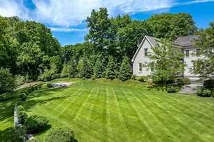 24 Stillman Ln, Greenwich, CT 06831 - Photo 3