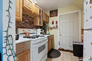 44 Woodland St, New Britain, CT 06051 - Photo 3