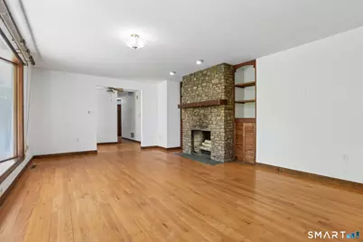 10 Chris Drive, Montville, CT 06382 - Photo 9