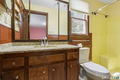 10 Chris Drive, Montville, CT 06382 - Photo 17