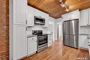 902 W River St, Milford, CT 06461 - Photo 5
