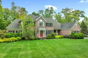 105 Beecher Rd, Woodbridge, CT 06525 - Photo 1