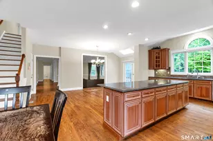 105 Beecher Rd, Woodbridge, CT 06525 - Photo 11